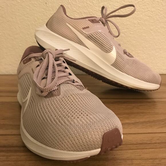 Nike Air Zoom Pegasus 40 Womens Sz 9.5 Extra Wide Running Shoes Pink Worn Once - Picture 1 of 7